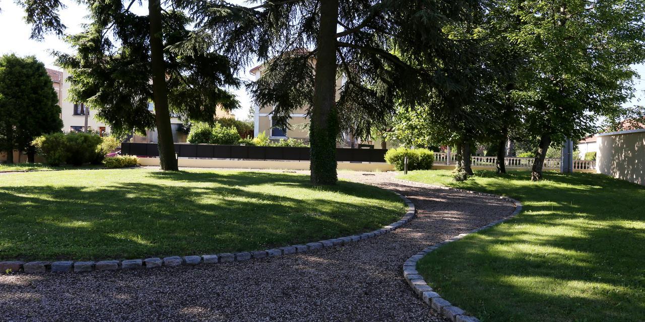 Chateau Blanchard Chazelles-sur-Lyon Bagian luar foto